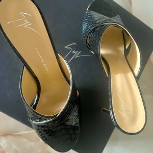 Giuseppe Zanotti Brand new sandals without tags never worn, US size 9, EU 42.